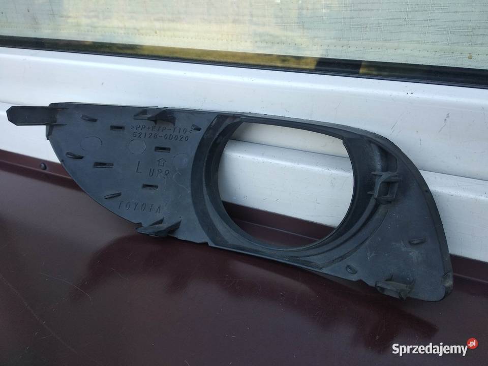 Toyota Yaris I 1 kratka zderzaka przedniego lewa Zderzaki
