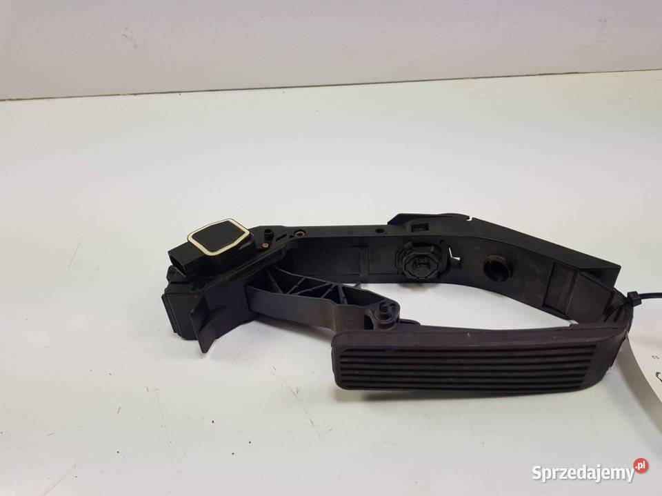 PEDAŁ MERCEDES A2033000704 Lipno