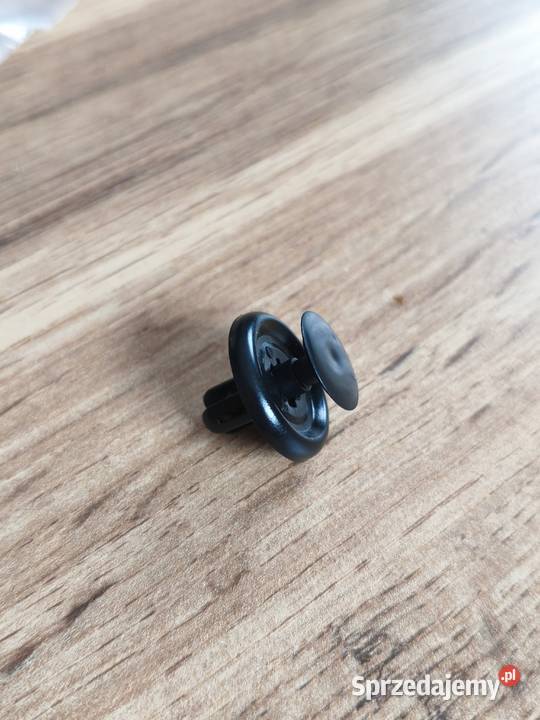 Klips pokrywy silnika do Toyoty sprzedam