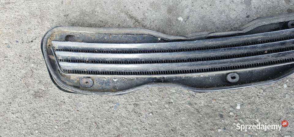 Kratka wlot maski mercedes w210 2108800705 Rok produkcji 1998 Zbąszyń