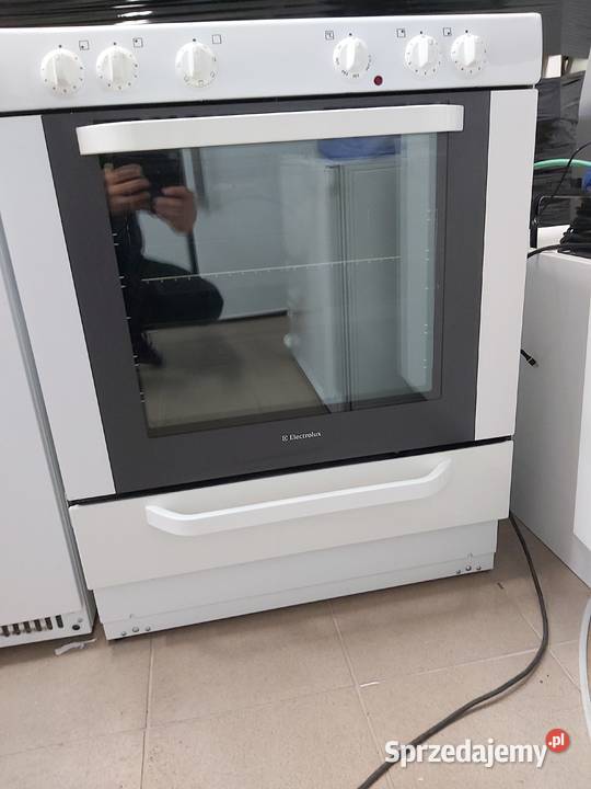 Kuchenka elektryczna Electrolux 230V 70 wolnostojące Szczecin