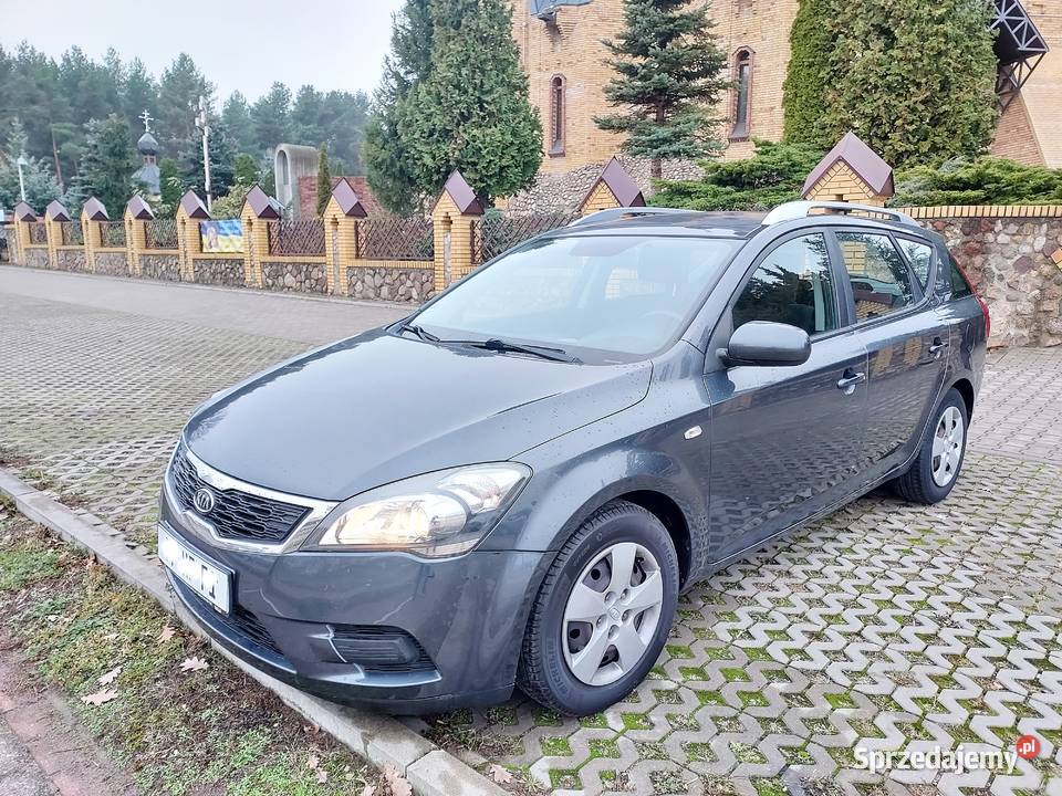 KIA CEED 14 benzyna 2011 bezwypadkowa bez rdzy manualna