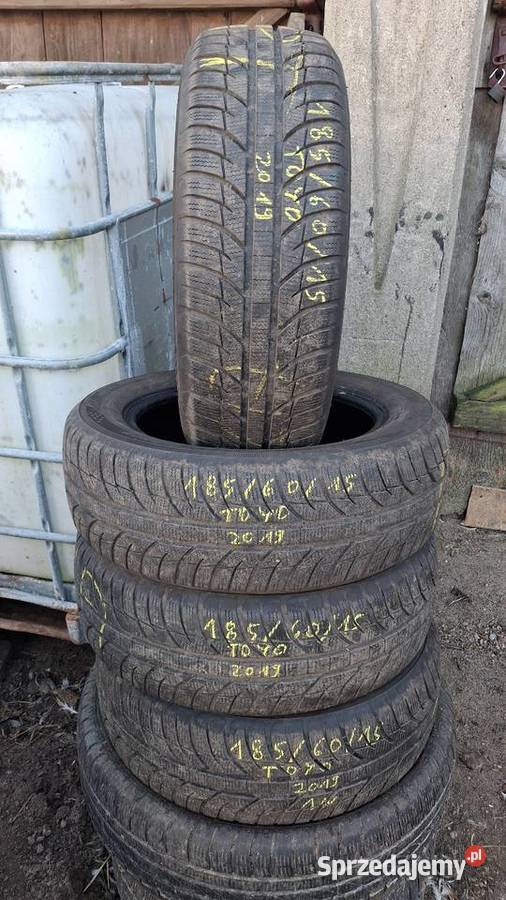 18560R15 opony zimowe Toyo Łapy sprzedam