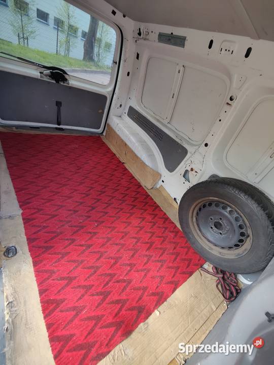 VW Caddy 2008r 16 benzyna gaz long alufelgi koła Puławy sprzedam