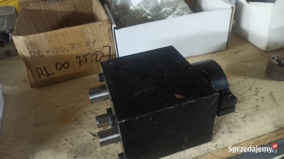 głowica wielowrzecionowa z mocowaniem Kłodawa sprzedam