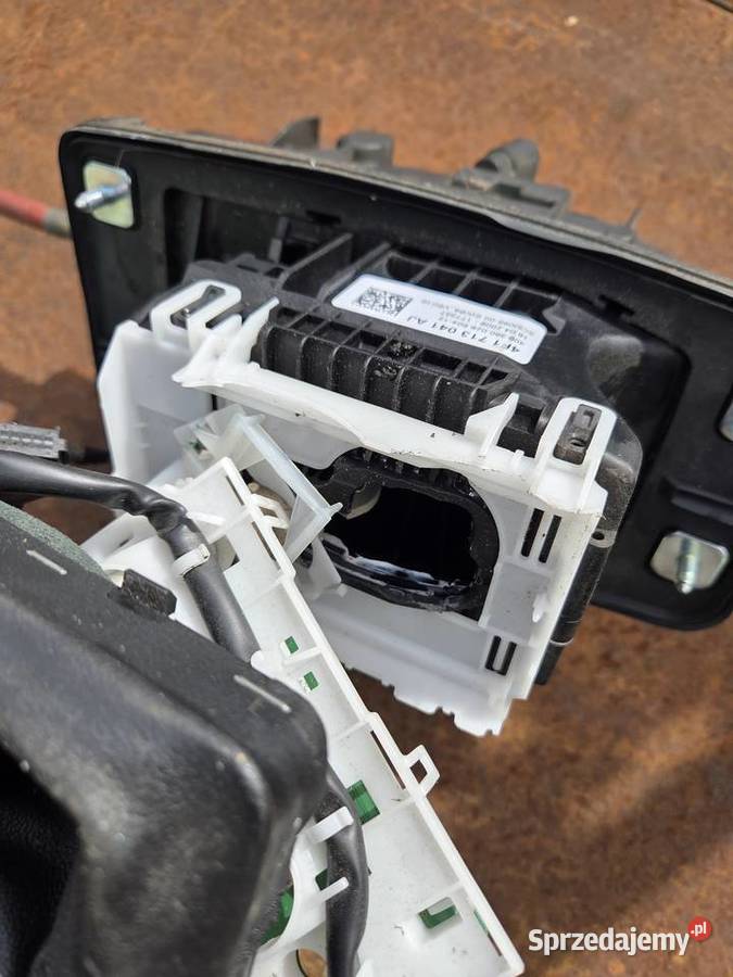 Wybierak dźwignia zmiany biegów automat Audi A6 Łagów