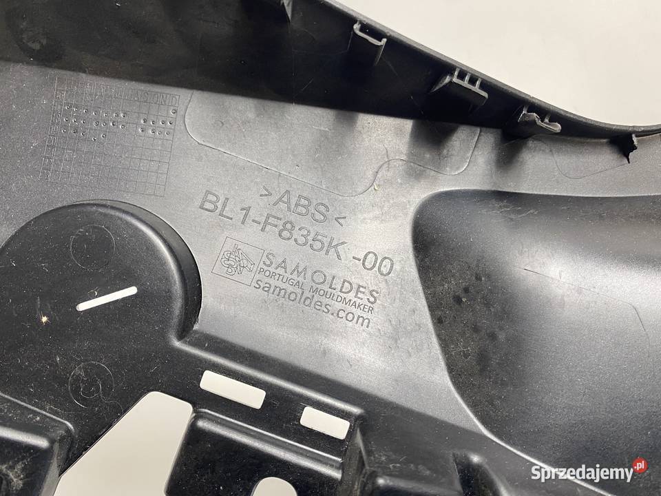 YAMAHA X XMAX 1823 OWIEWKA PRAWY BOK CZACHA sprzedam