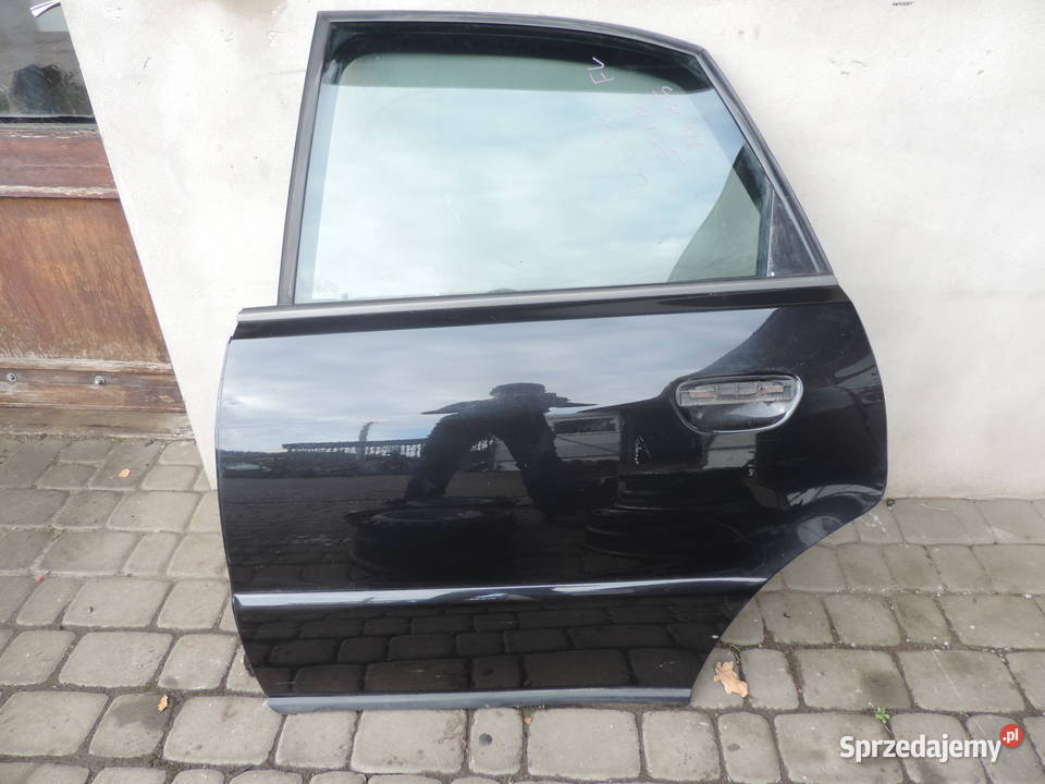 AUDI A4 B5 FL SEDAN DRZWI LEWE TYLNE LZ9W Rok produkcji 2001 małopolskie Nowy Sącz