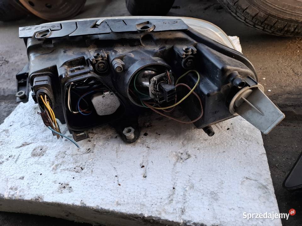 Lampa Prawa Przód Volkswagen Passat B5 FL