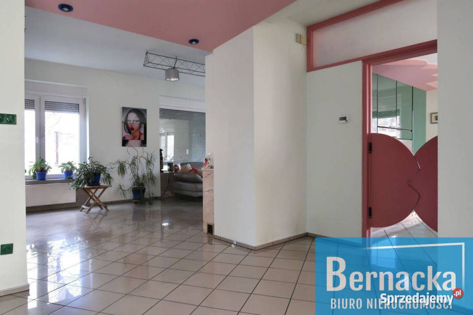 nowoczesny dom wolnostojący w super lokalizacji Rok budowy 1995 Wrocław