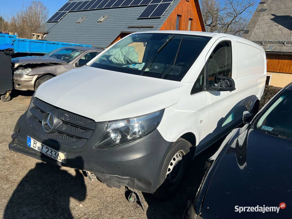 Mercedes Vito 2022 Uszkodzony z Niemiec 1km Osiek