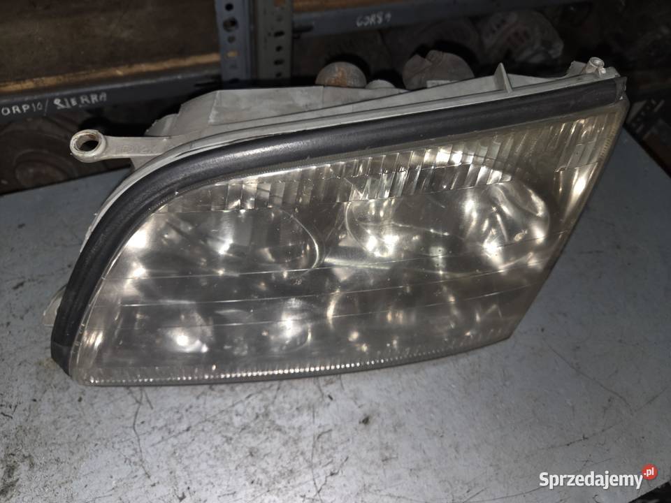 Lampy przednie Xenon Lexus LS 400