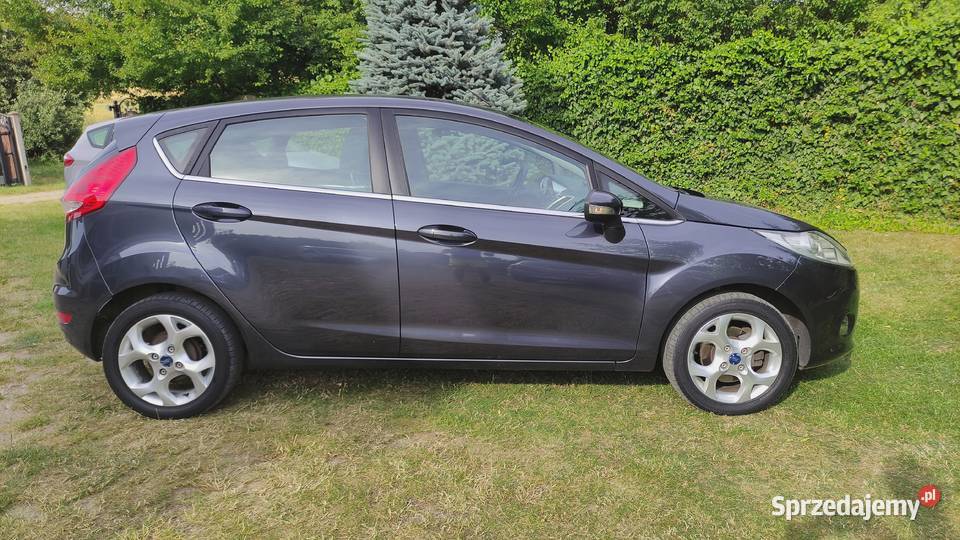 Ford Fiesta 125 82 5 drzwi Climatronic Bluetooth 123208km
