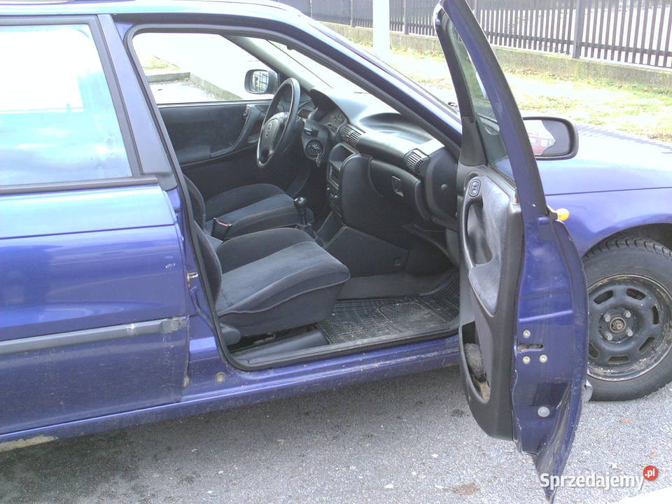 Opel Astra wszystkie czescizderzak drzwi lampy Lębork