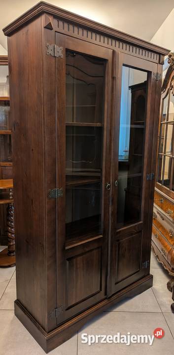 ładna bibliotekawitryna kolonialnasklep Dąbrowa Dąbrowa Górnicza