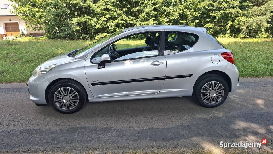 PEUGEOT 207 14 BENZYNA z Niemiec STAN