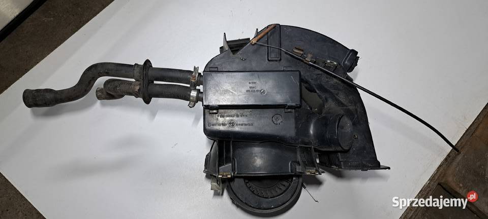 Obudowa nagrzewnicy Audi 80 B2 przedlift Luzino sprzedam