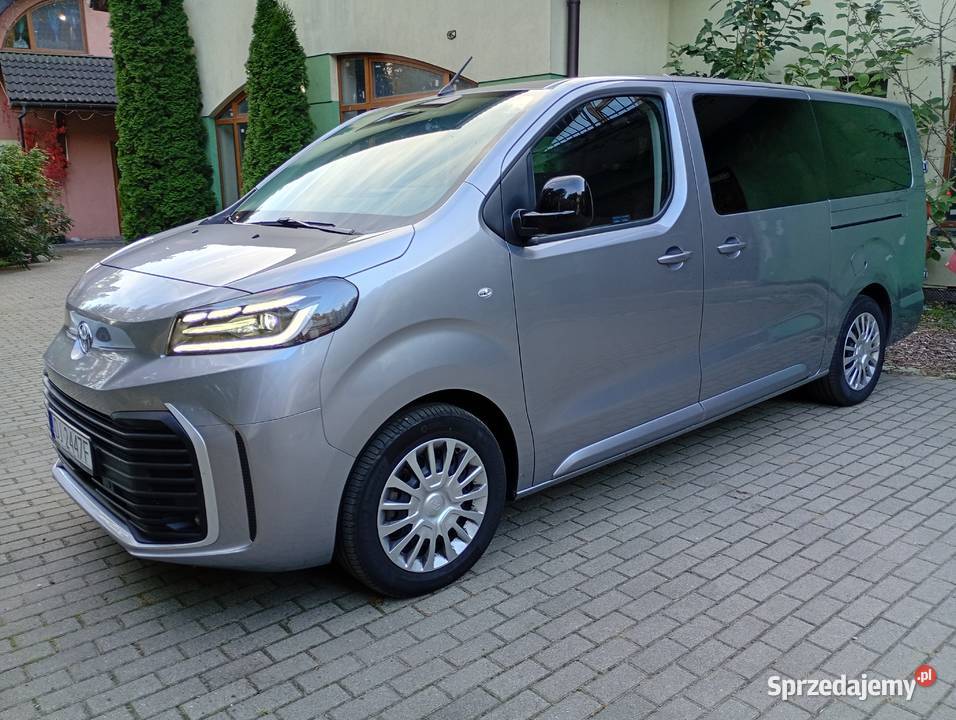 Osobie Prywatnej Cesja Toyota Pracę Verso wynajmu na 20 miesięcy