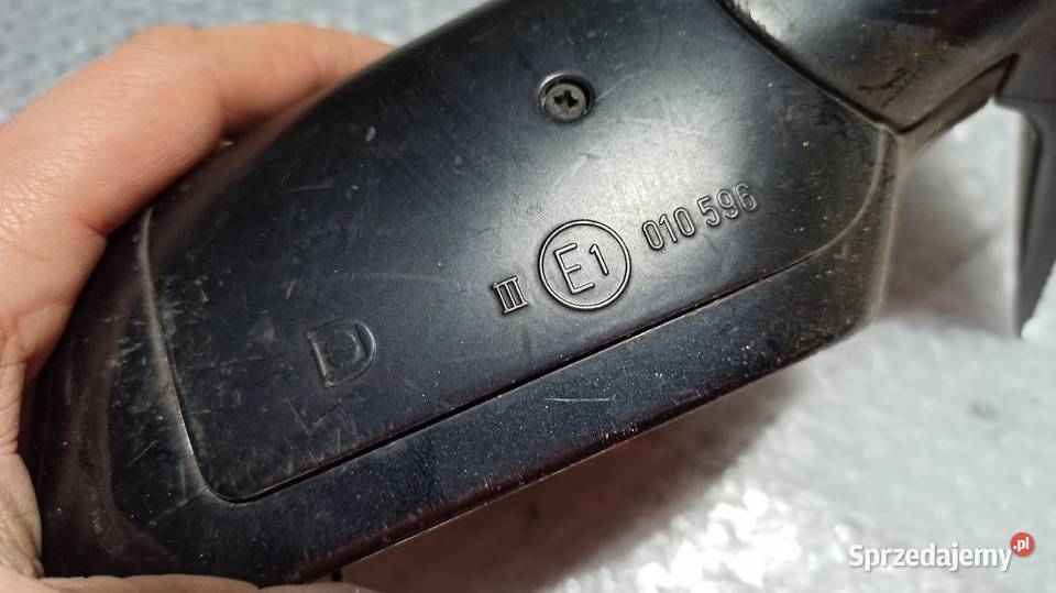 Lusterko prawe Audi A4 B5 zewnętrzne 5 PIN Dębica sprzedam