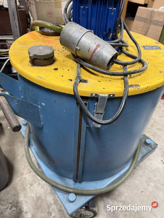 Nalewak do oleju silnikowego PRL Rytwiany