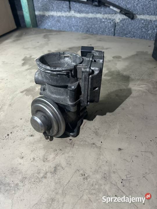 Przepustnica Vw golf 19 tdi 03G128063V osobowe Kęty