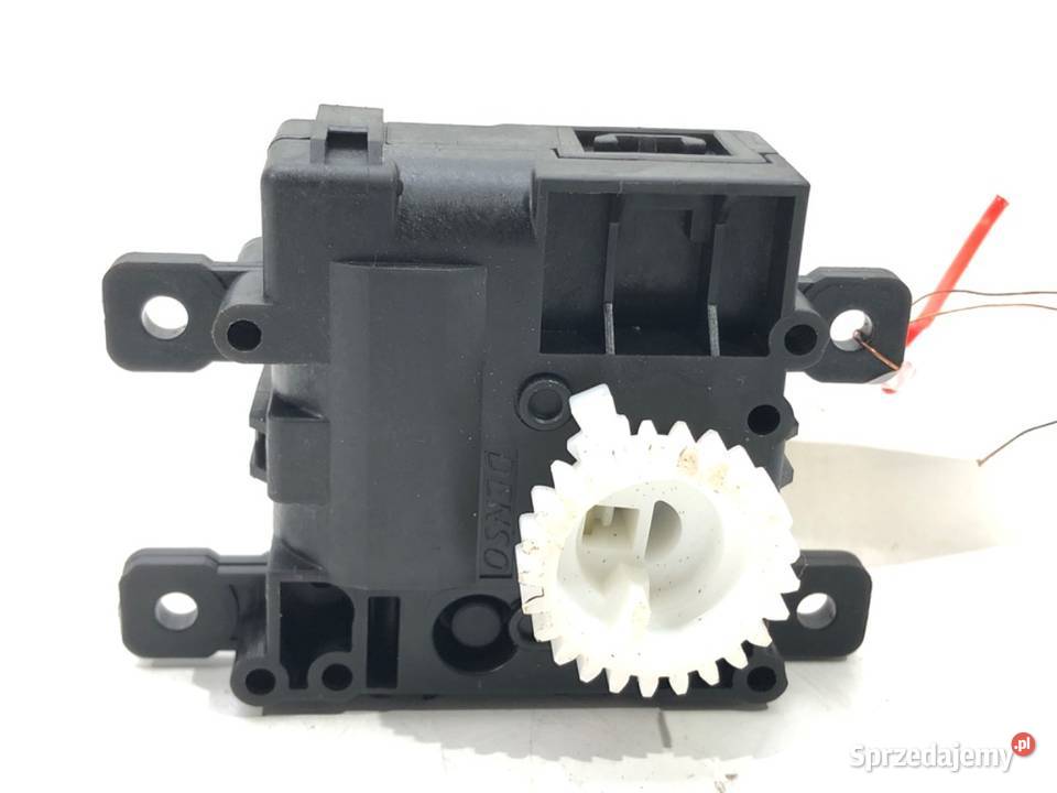 SILNIK NAGRZEWNICY TOYOTA 0638002031 COROLLA E21