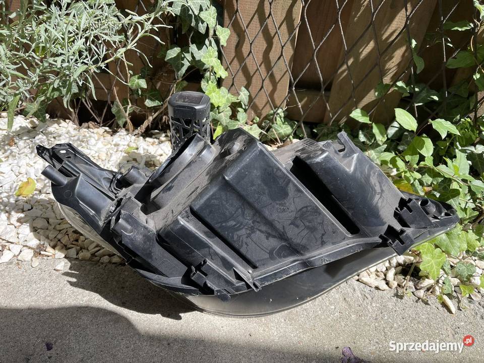 BMW E60 E61 KOMPLET LAMP ZWYKŁE NA SOCZEWCE osobowe Ostroróg