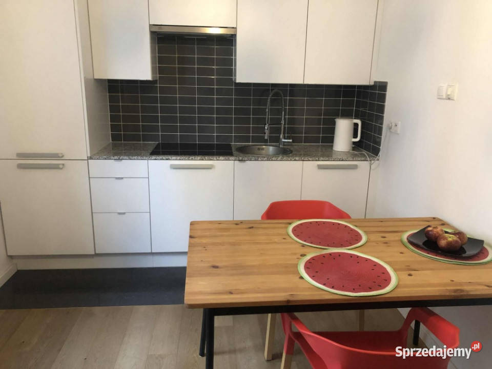 2 pokojowe mieszkanie nieopodal Metra Wilanowska Warszawa sprzedam