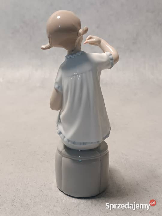 LLADRO 1083G Dziewczynka z lalką Porcelana i szkło Gdańsk