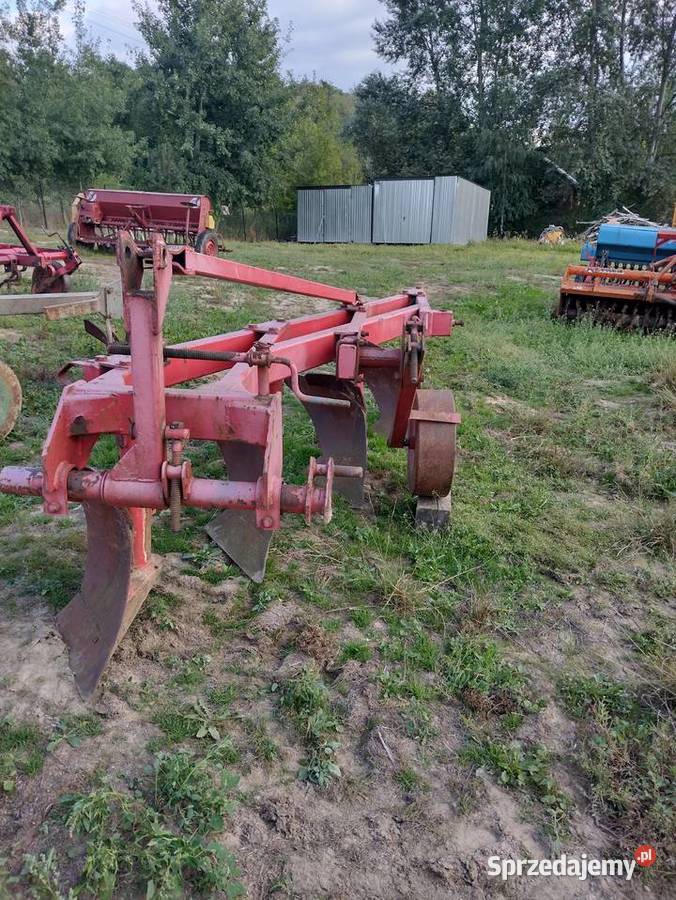 Pług czteroskibowy AgroMasz wysoka słupica ładne lubelskie Spławy Pierwsze
