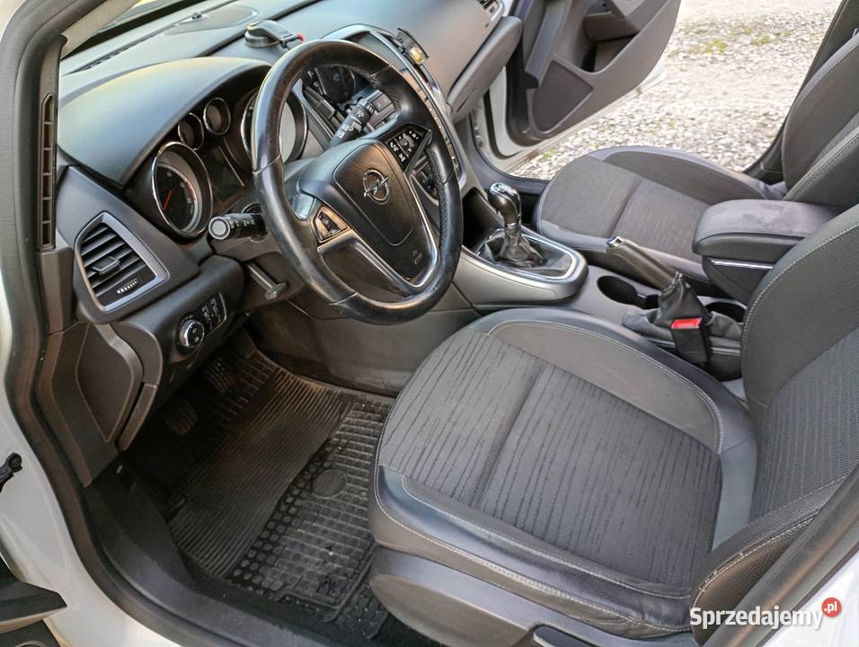 Opel astra j sports tourer 16 d Rybnik