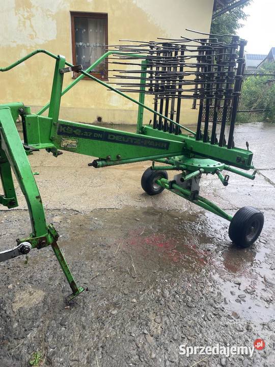Zgrabiarka karuzelowa Deutz Fahr KS 237 DN Zgrabiarki i przetrząsacze małopolskie