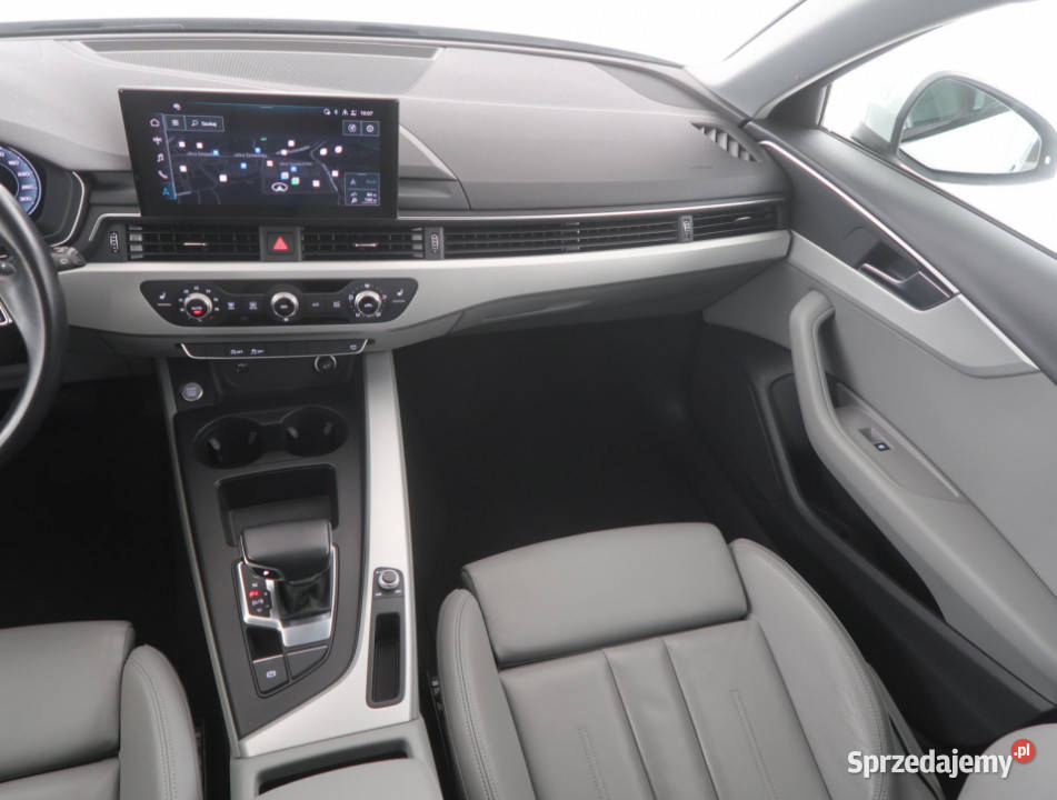 Audi A4 35 TFSI czujnik parkowania