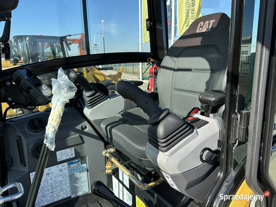 FABRYCZNIE NOWA MINIKOPARKA CATERPILLAR 3027 CR wielkopolskie Tuliszków