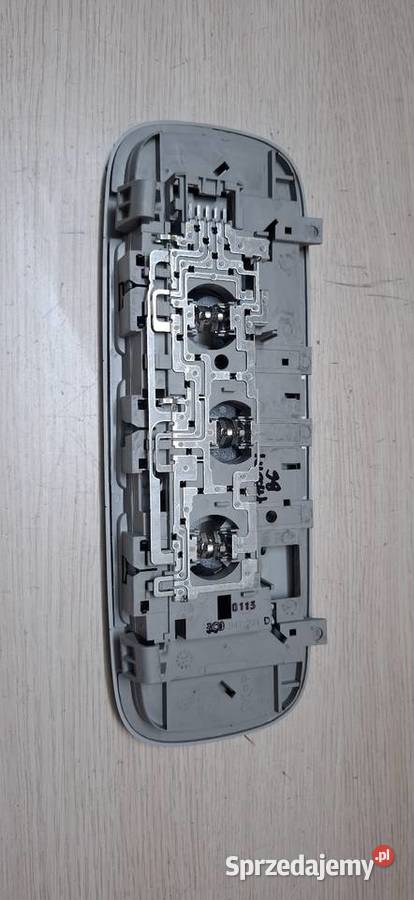 Lampka wewnętrzna VW PASSAT B6 Sandomierz sprzedam