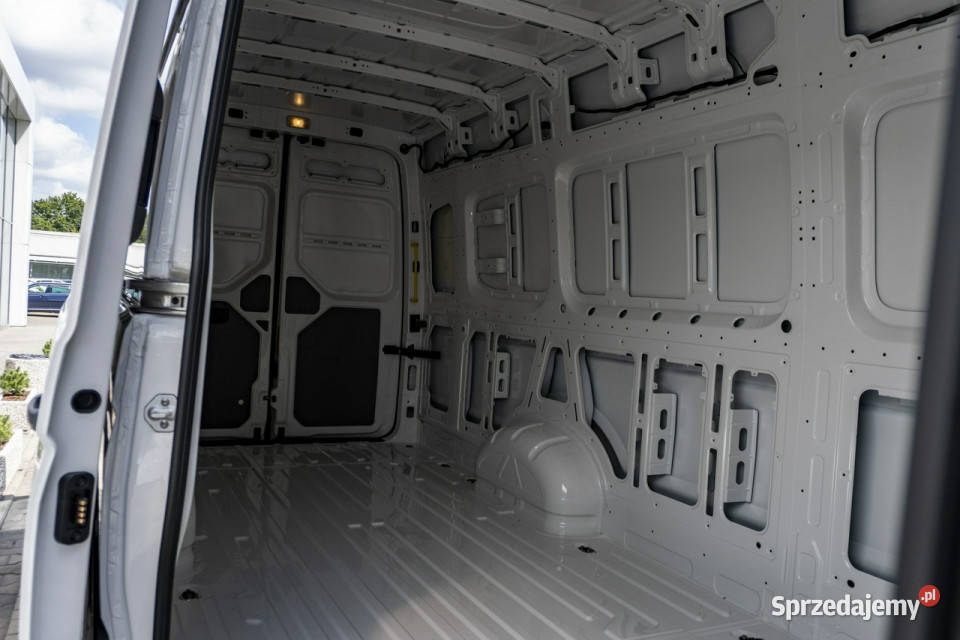 Volkswagen Crafter FL Furgon L5 z wysokim dachem Łódź