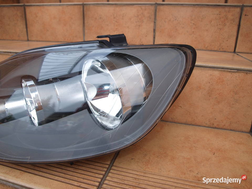 VW Golf Plus lampa lewa przód 2005 2009r europa