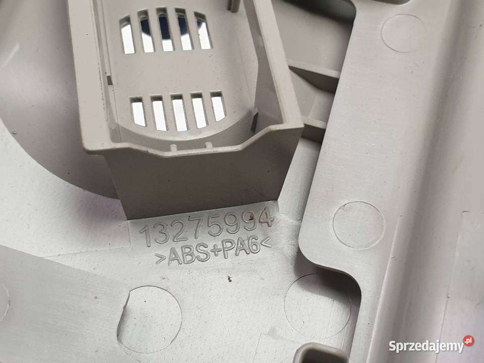 Opel Meriva II B LAMPKA OŚWIETLENIA KABINY