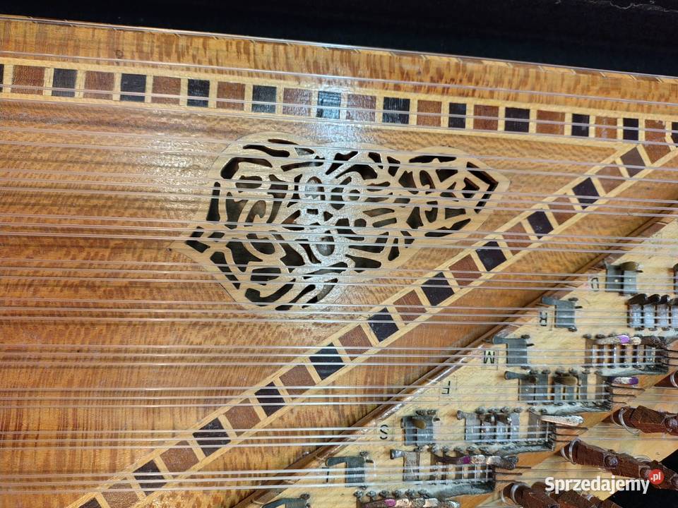 Qanun Kanin turecki instrument