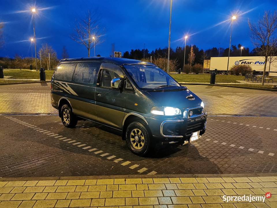 Mitsubishi Delica 4X4 Space Gear Super welurowa tapicerka Karpacz