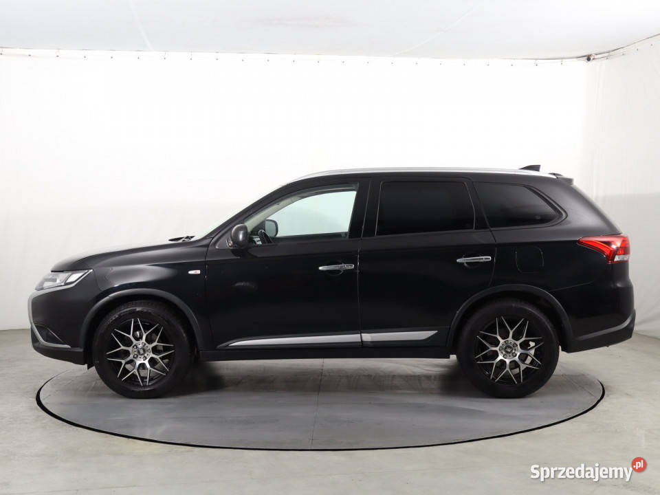 Mitsubishi Outlander 20