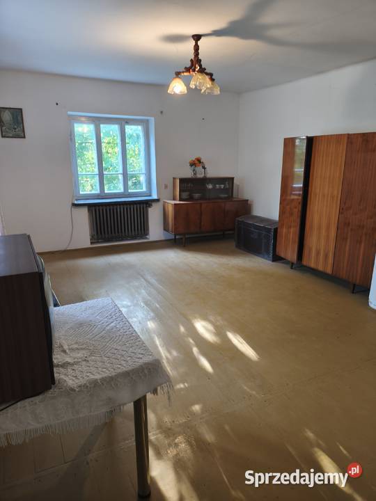 Siedlisko Dom 90 m 65 ar budynki gospodarcze 3 Hrebenne sprzedam