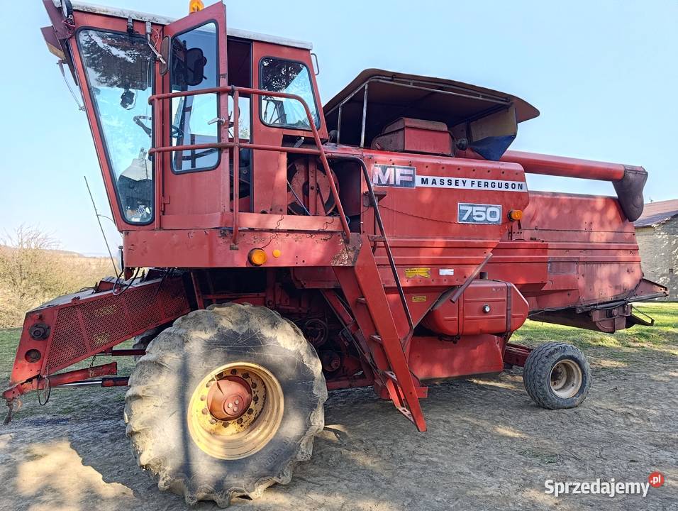Kombajn Massey Ferguson 750 nieuszkodzony Zbożowe