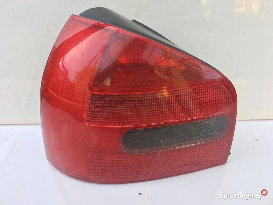 AUDI A3 LEWA LAMPA TYŁ Lampy tylne Ostroróg