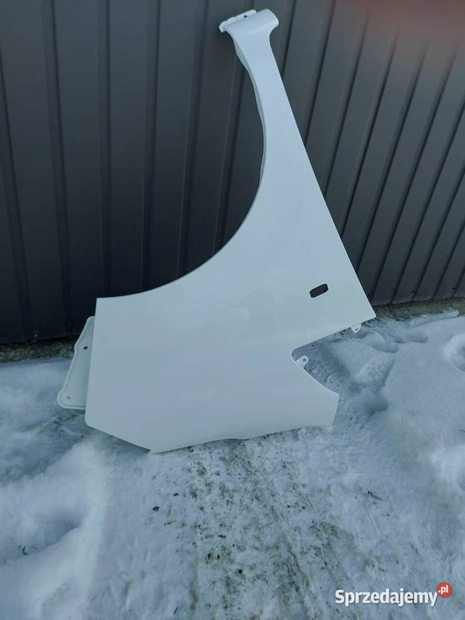 Błotnik Nissan NV 200 sprzedam