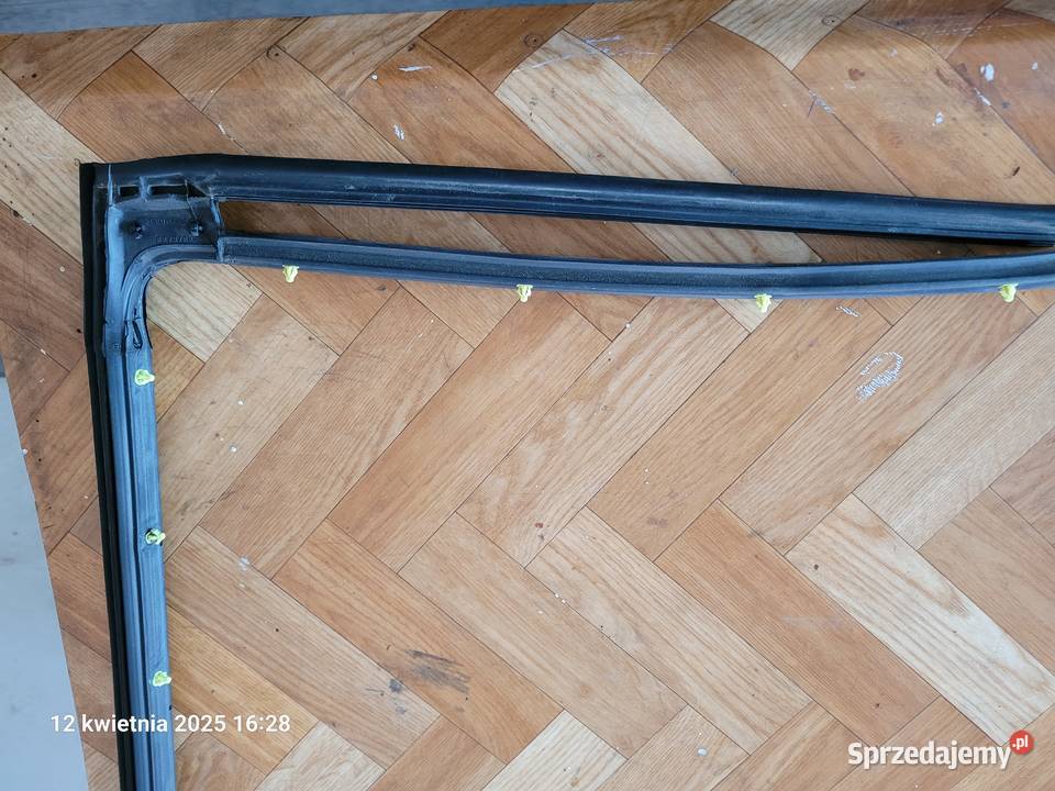 Uszczelka drzwi prawy tył Jeep Grand Cherokee mazowieckie sprzedam