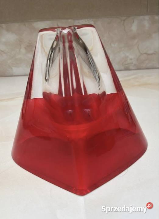 Lampka Oliwna Z czerwonego szkła W kształcie pomorskie