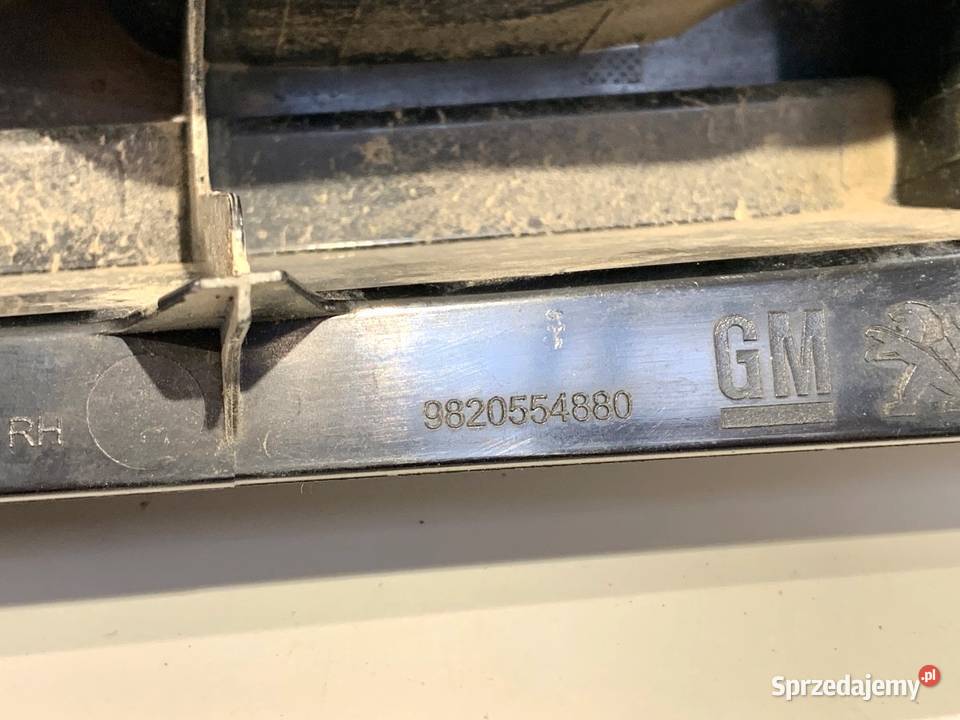 LAMPA PRAWY TYŁ TOYOTA PROACE 9820554880 Van