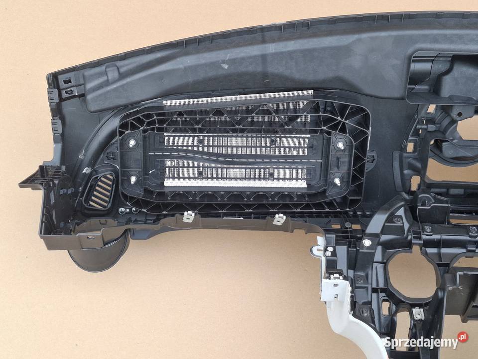 MERCEDES CKLASA W205 KONSOLA DESKA ROZDZIELCZA lubuskie Bieleń