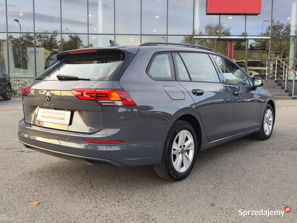 Volkswagen Golf 2022r ACC navi asystenci kamera małopolskie Kraków sprzedam